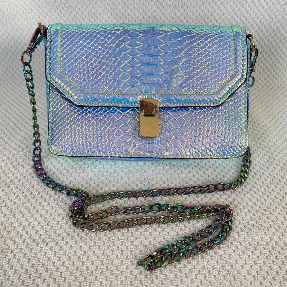 Holographic Crossbody Bag with OilSlick Chain
